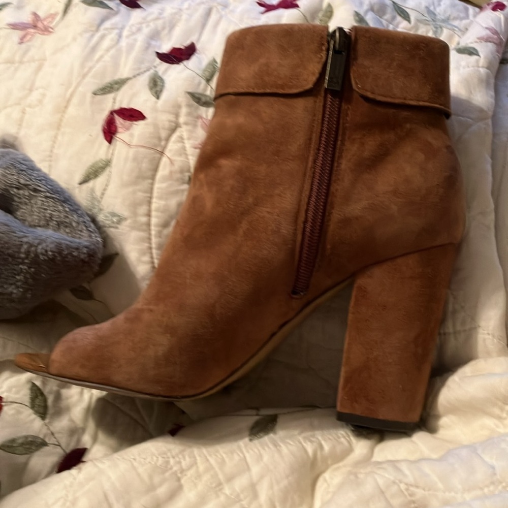2/$40 Jessica Simpson Suede Ankle Boots with Tassel Detail Side Zipper Open Toe - Picture 4 of 8